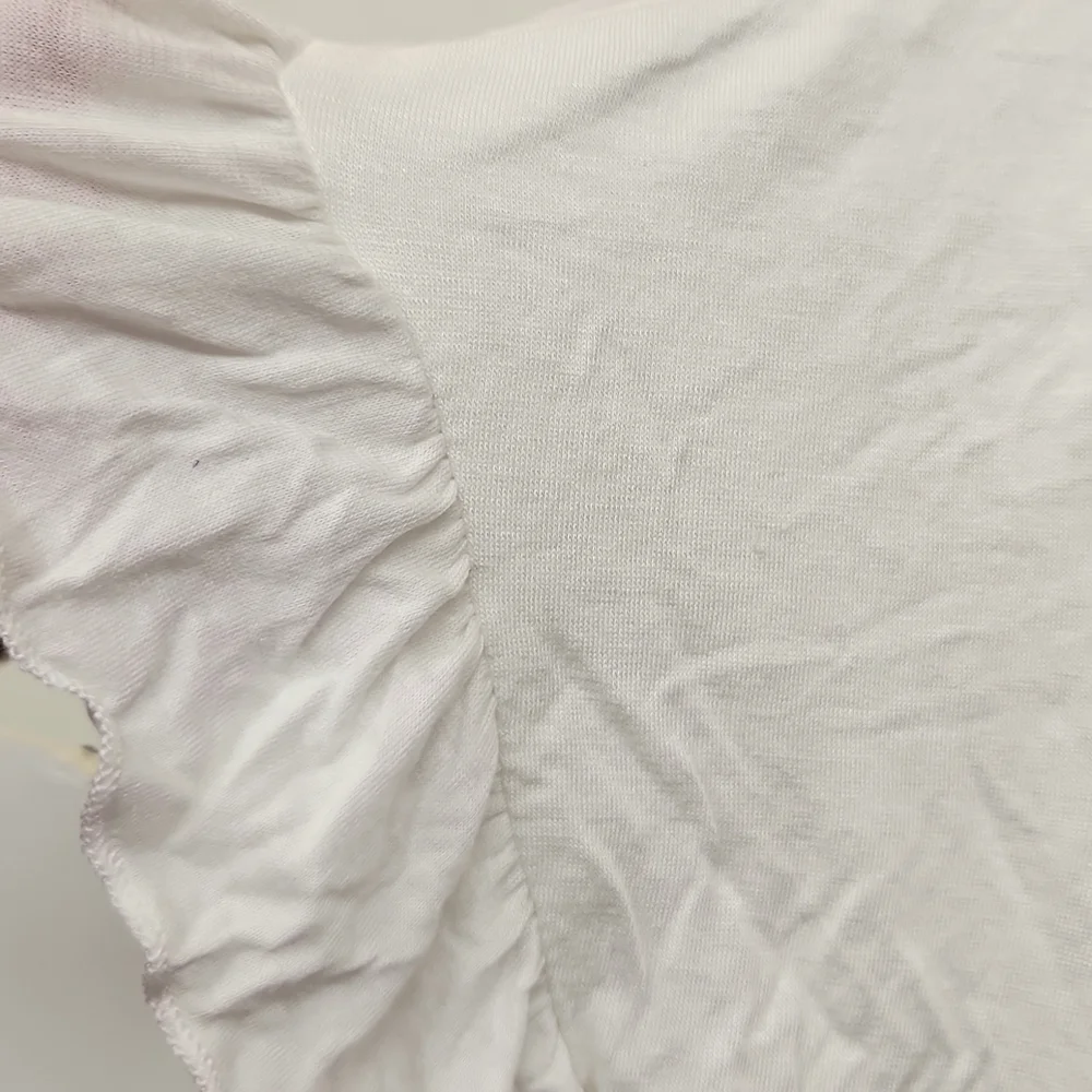 Fantastic Fawn White T-shirt With Ruffles Size Large - Picture 2 of 5